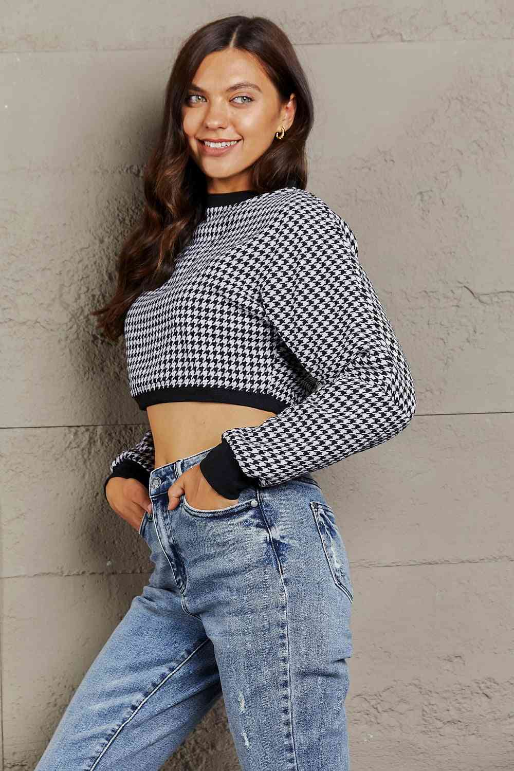 Houndstooth Round Neck Dropped Shoulder Cropped Sweatshirt